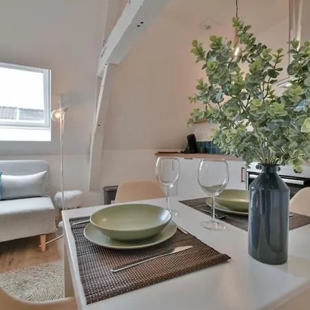 Jean Hardy - Hyper Centre, Parking Gratuit, Wifi, Clim, Gare Apartment Valenciennes