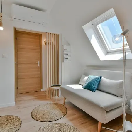 Apartment Jean Hardy - Hyper Centre, Parking Gratuit, Wifi, Clim, Gare *