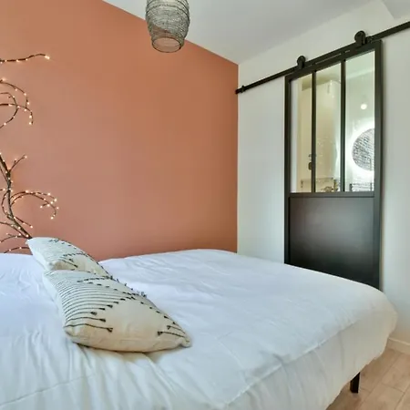 Jean Hardy - Hyper Centre, Parking Gratuit, Wifi, Clim, Gare Apartment Valenciennes